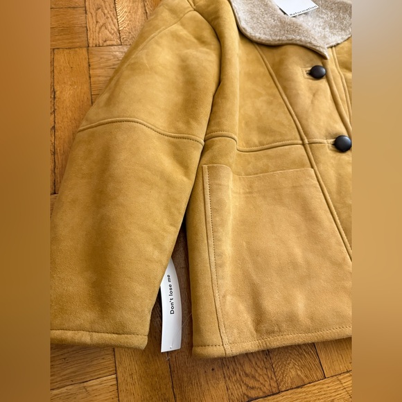 New-Reformation
Veda Luca Suede shearing coat
Parmesan Suede - Picture 9 of 16